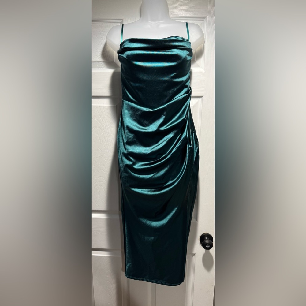 Windsor Hunter Green Kaleen Sleeveless Satin Wrap Midi Dress (Size M) - Picture 5 of 10